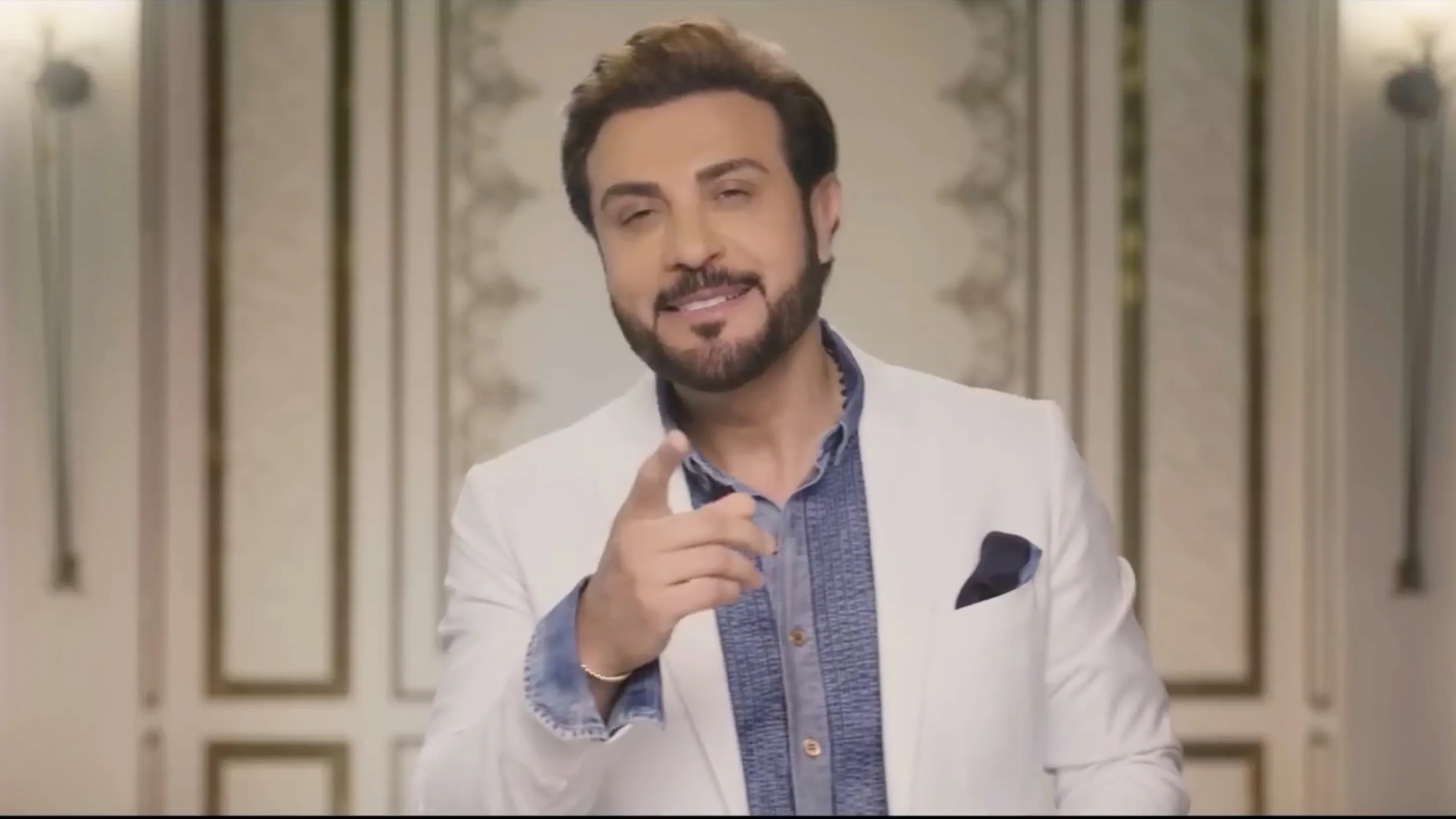 Majid Al Mohandis in the Yala Nghani video clip